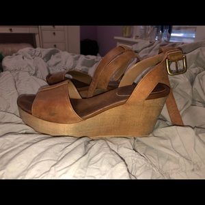 Wedge sandals